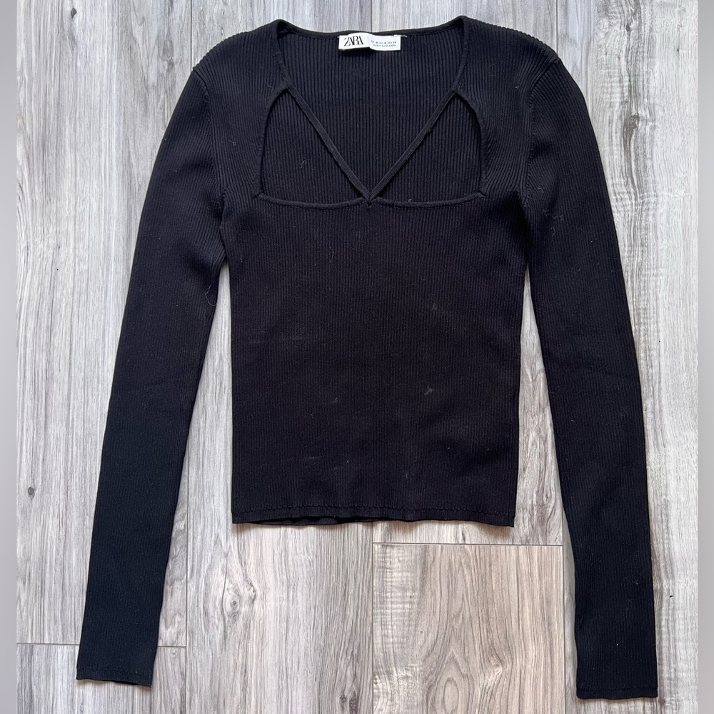 ZARA Thick Material Black Cut-Out Sweater Size M